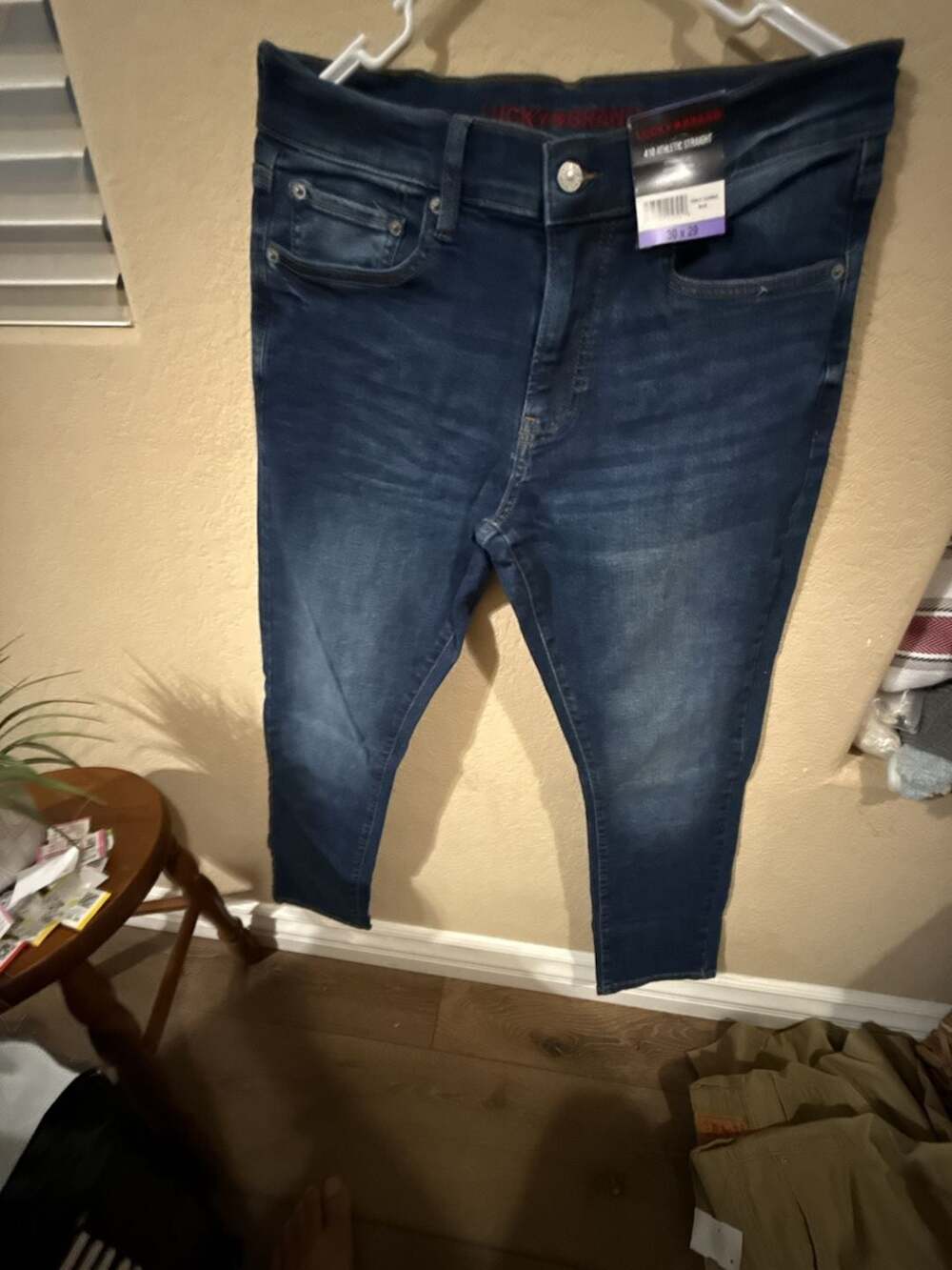 Lucky Brand 410 Athletic Straight Jeans Size 30x29 Blue Stretch Denim